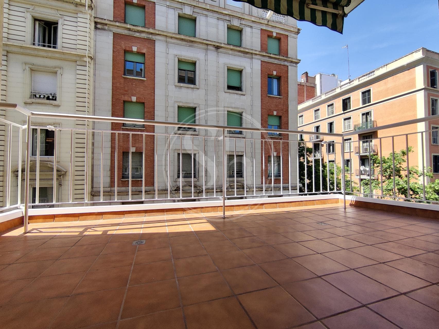 property_image_1