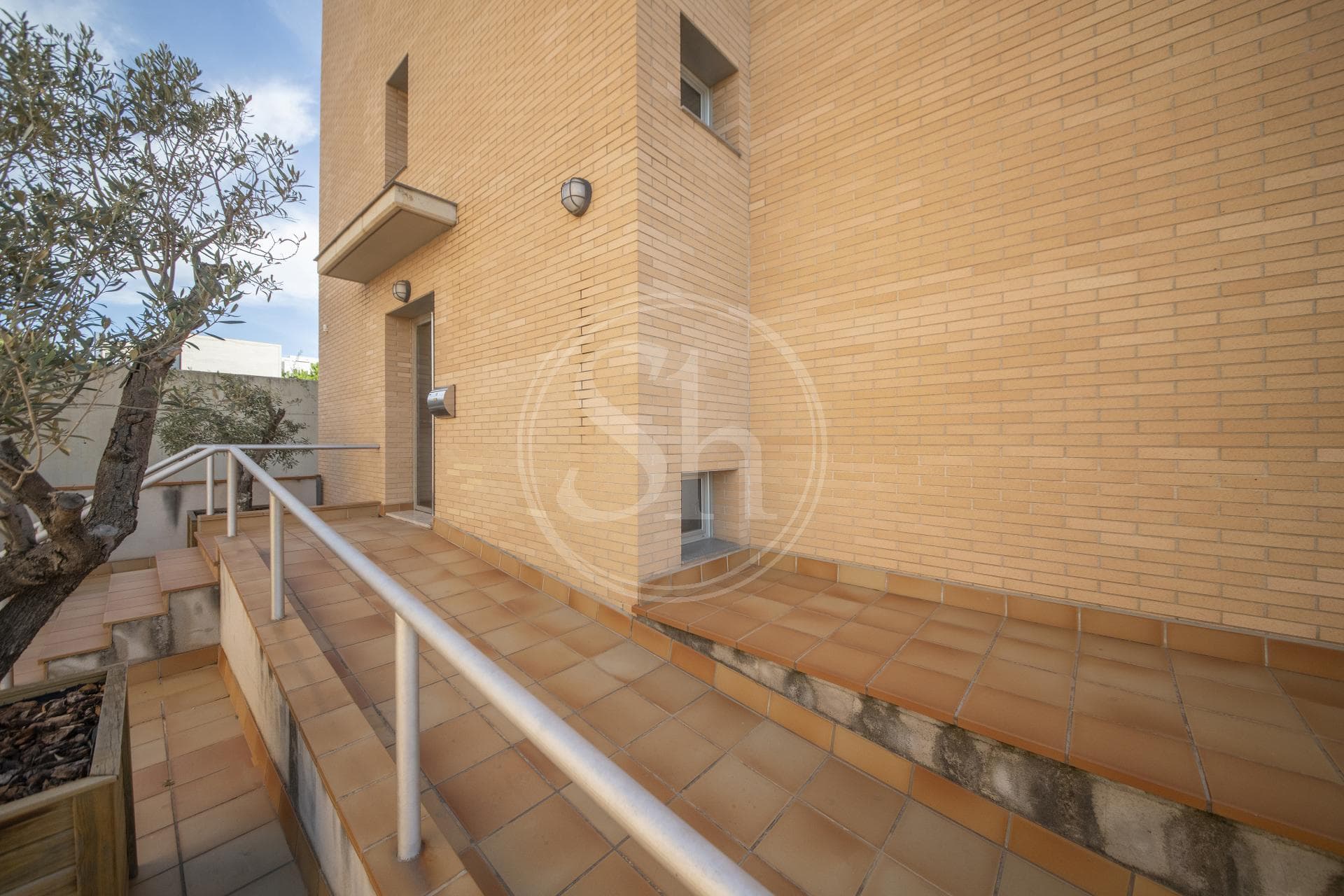 property_image_32