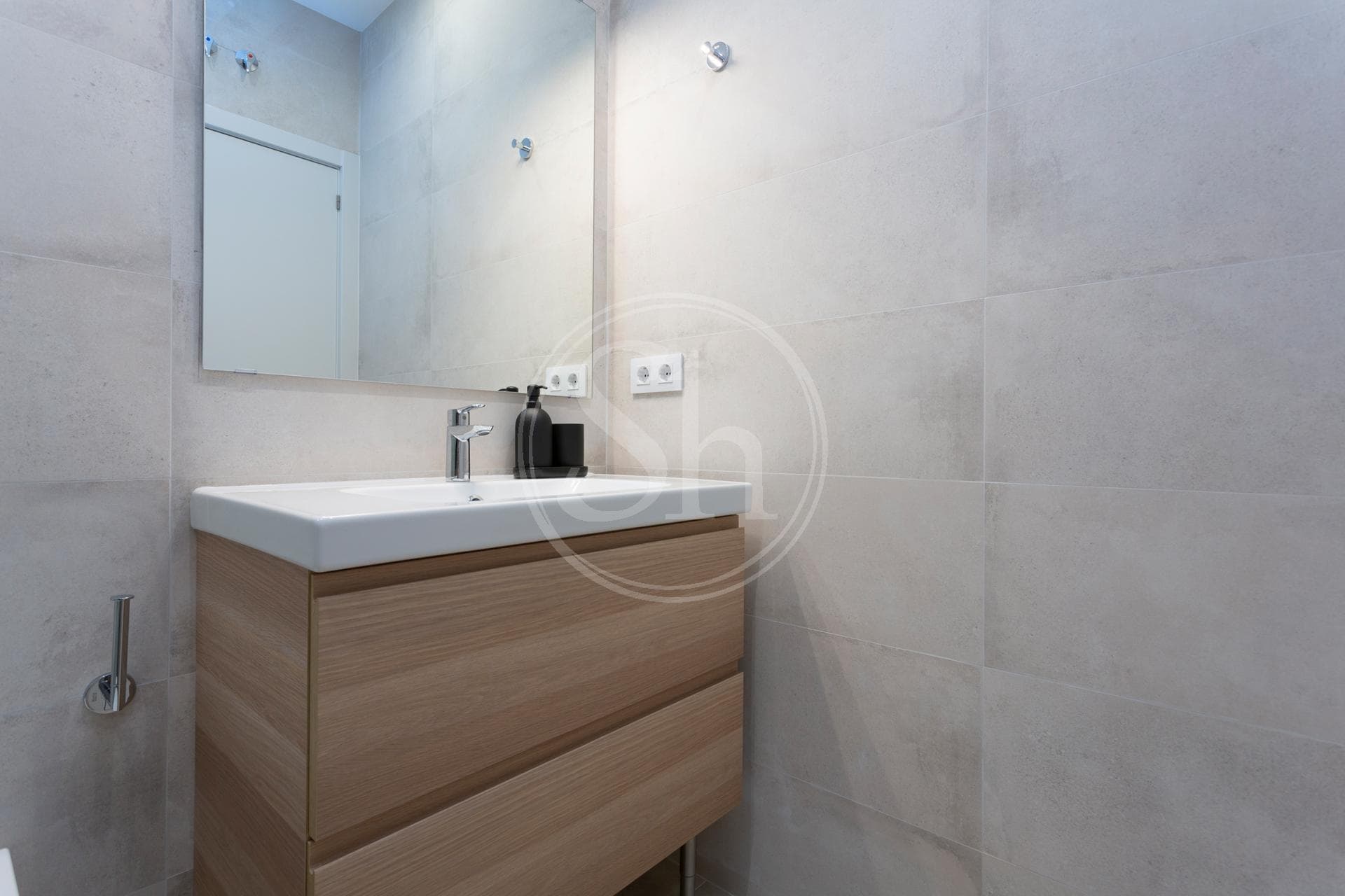 property_image_24