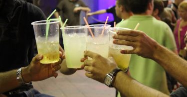 Amics de "botellón"