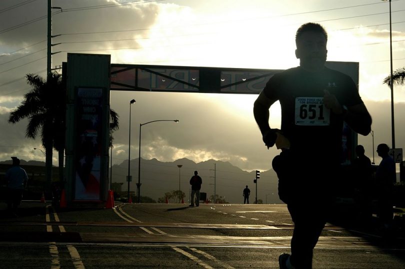 Participant a l'arribada d'una cursa