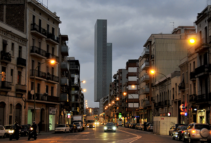 evening falls in poblenou