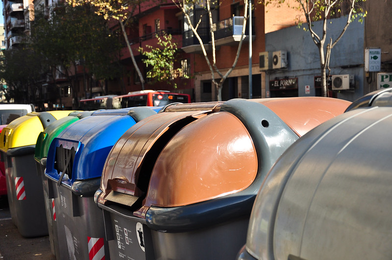 garbage containers in barcelona