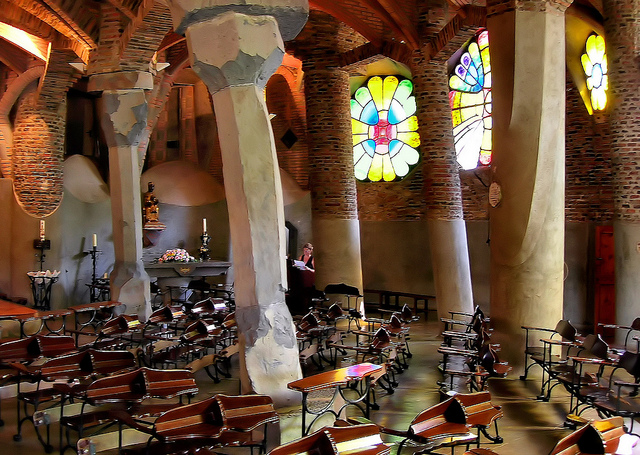 colonia guell church 