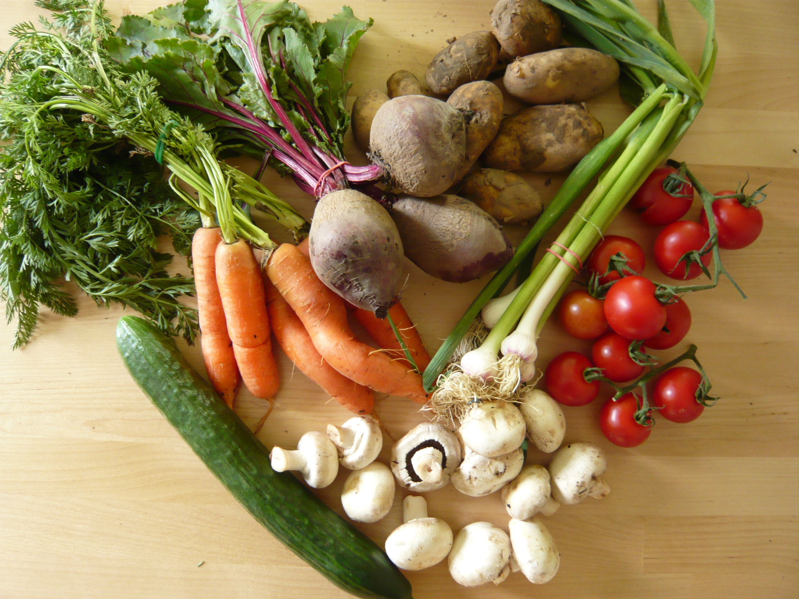 Овощ используют для приготовления. Овощи. Немытые овощи и фрукты. Красивые овощи. Сырые овощи.