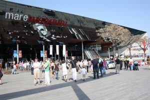 Shopping Malls Open on Sundays in Barcelona - ShBarcelona