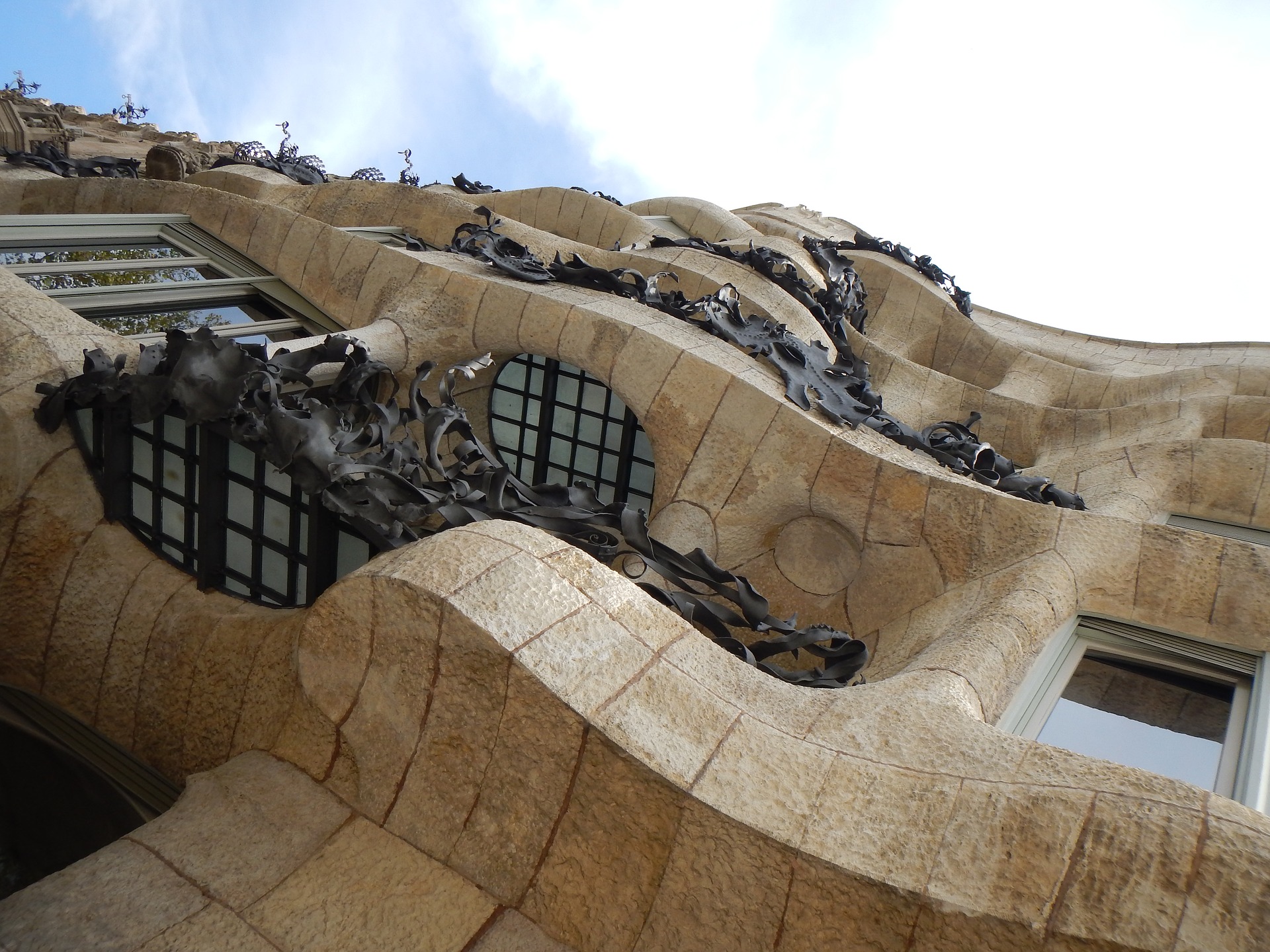 exterior casa mila