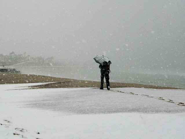 persona sobre nieve en la provincia de Barcelona