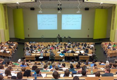 cours magistral à l'université