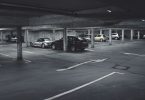 Voitures dans un Garage souterrain à Barcelone