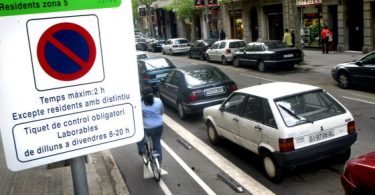 street parking in barcelona