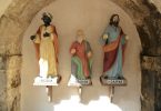 three wise men statues