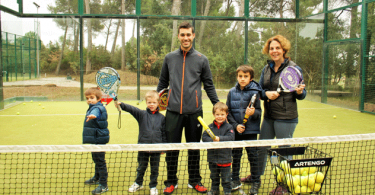 Padel para niños en Barcelona