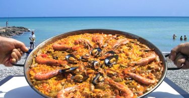 Déguster une paella avec vue sur la mer