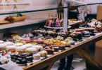 étalage de pâtisseries